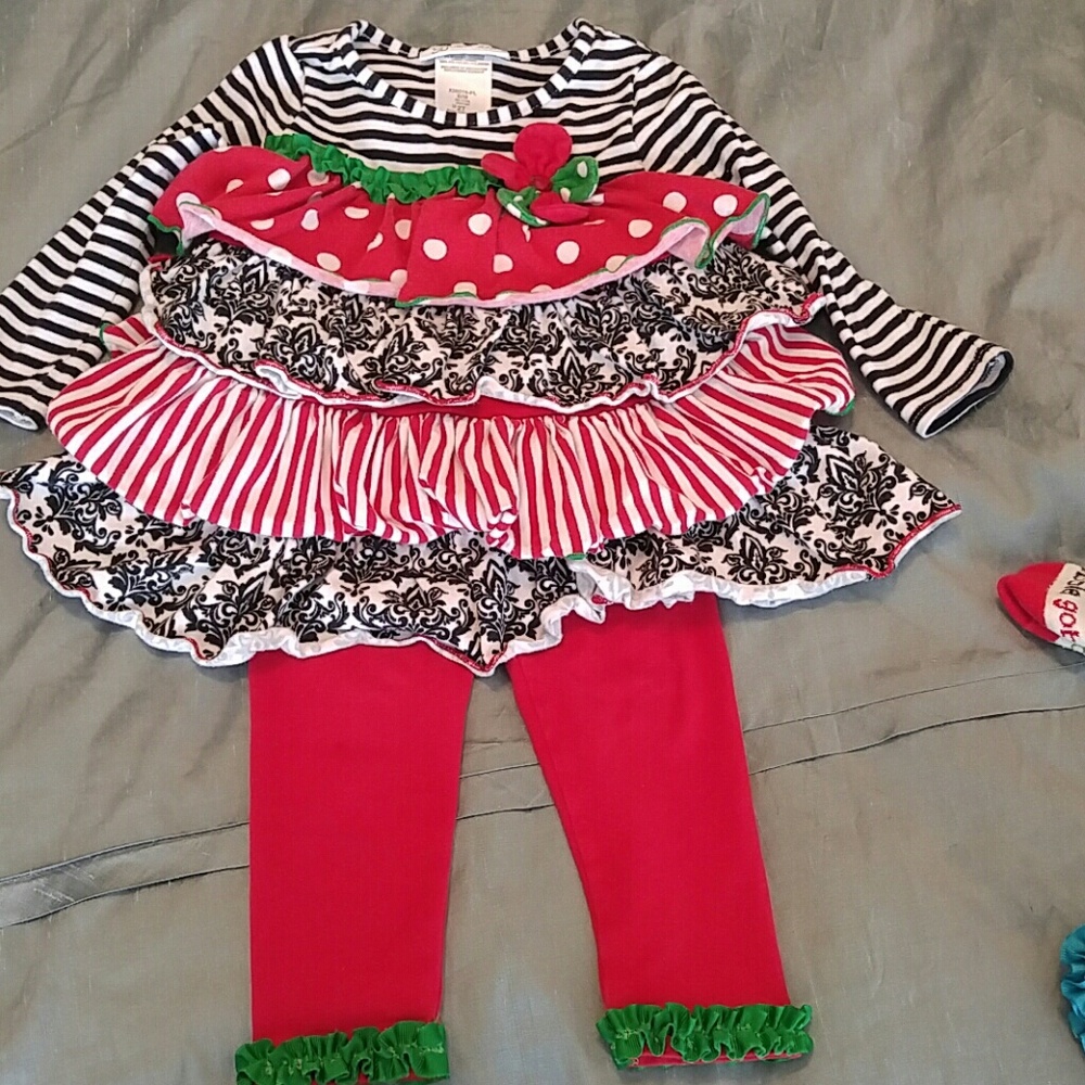 Adorable Bonnie Jean 2t christmas set